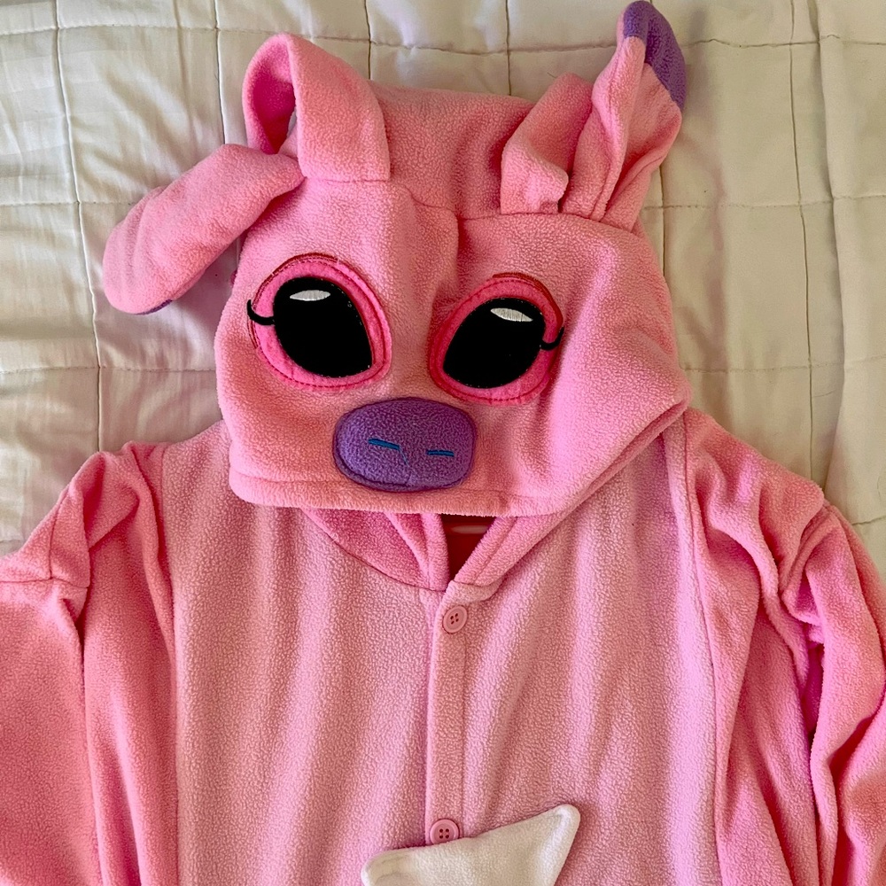 Angel, from Lilo and Stitch, costume/outfit